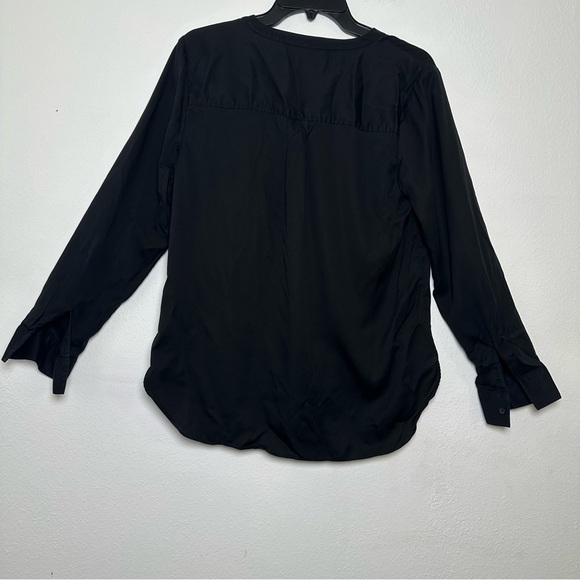 Banana Republic 100% Lyocell Black Button Down Blouse With One Front Pocket - Picture 3 of 14